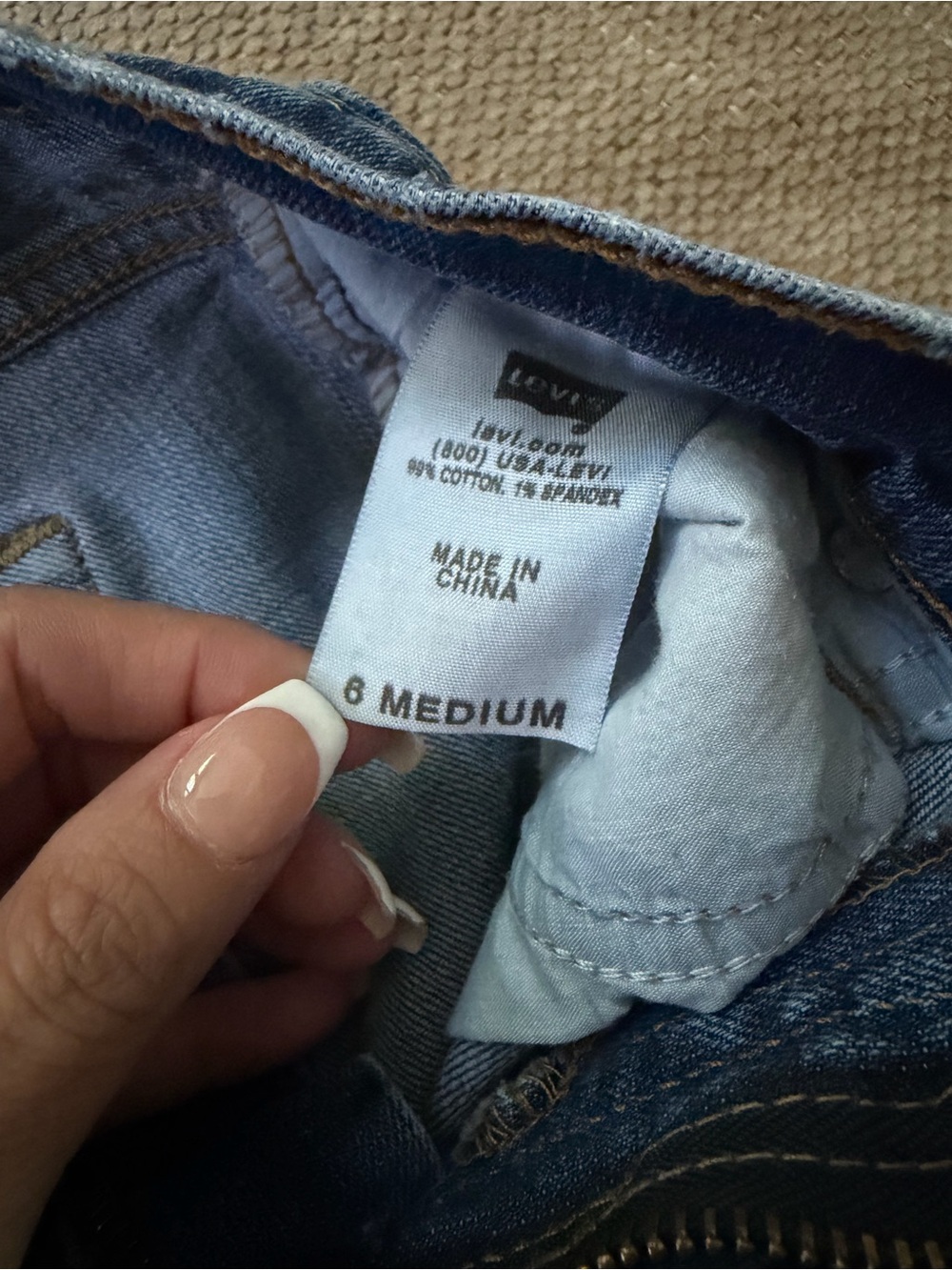 Levi's 505 Straight-Leg Women's Jeans in Denim Blue - Picture 3 of 7